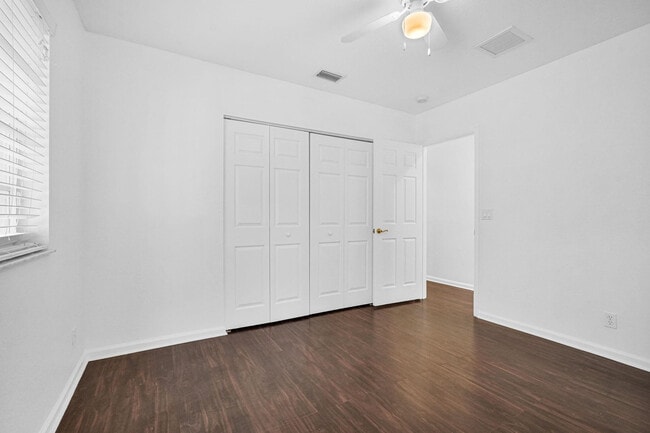 Building Photo - 1427 NW 34th Way