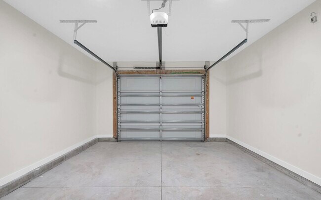 Building Photo - 4705 Ave B