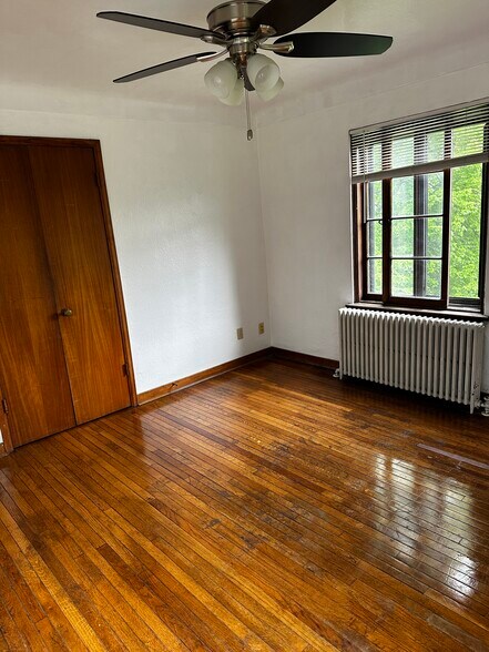 Bedroom 2 - 708 W Bancroft St