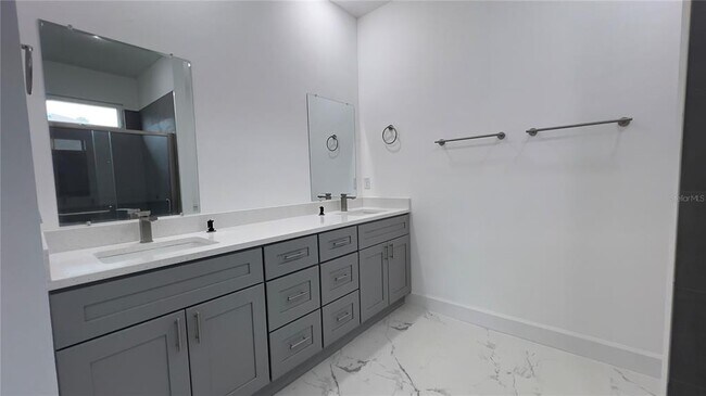 Building Photo - 16471 SW 27th Ave