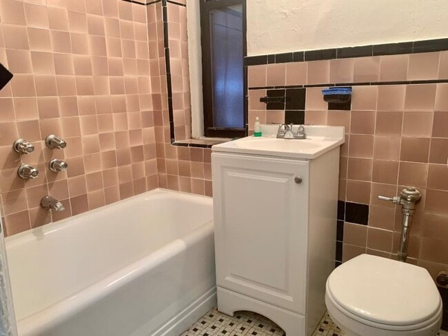 Building Photo - 0 bedroom in New York NY 10019