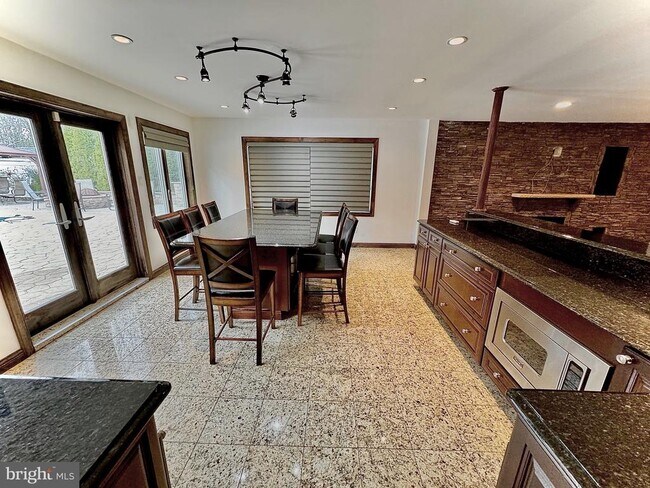 Building Photo - 54 Las Brisas Blvd