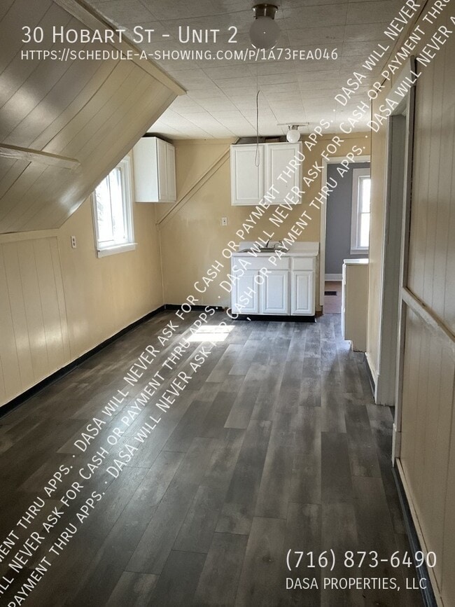 Building Photo - 30 Hobart St