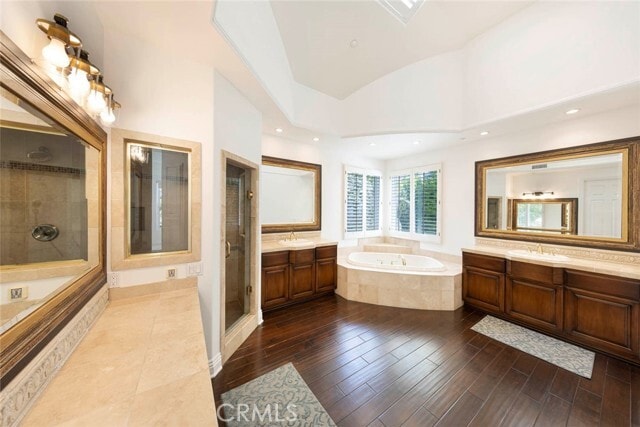 Building Photo - 12 San Remo