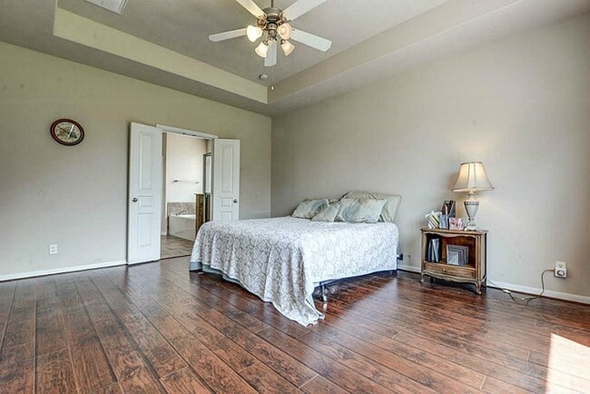 Building Photo - 17415 Memorial Blossom Dr