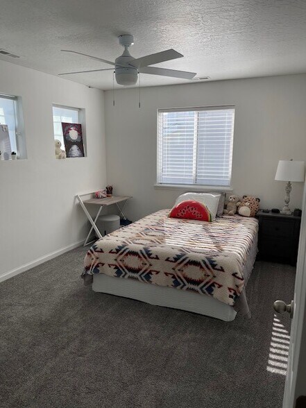 Building Photo - 3462 W Neymar Ave