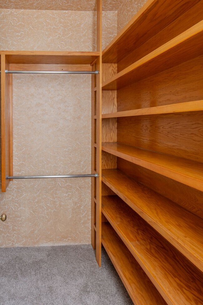 Building Photo - Extraordinary 5-Bed / 5-Bath Oceanfront Property in La Jolla!