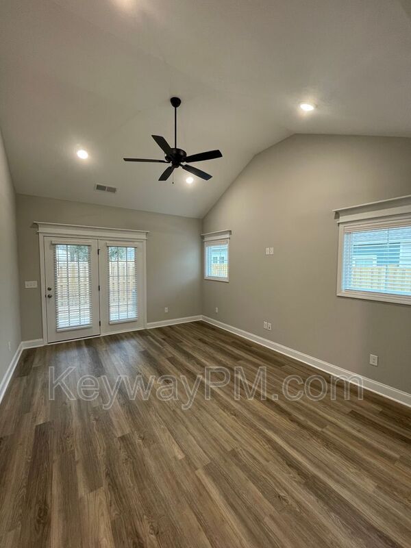 Building Photo - 8057 Kinsale Ave SE