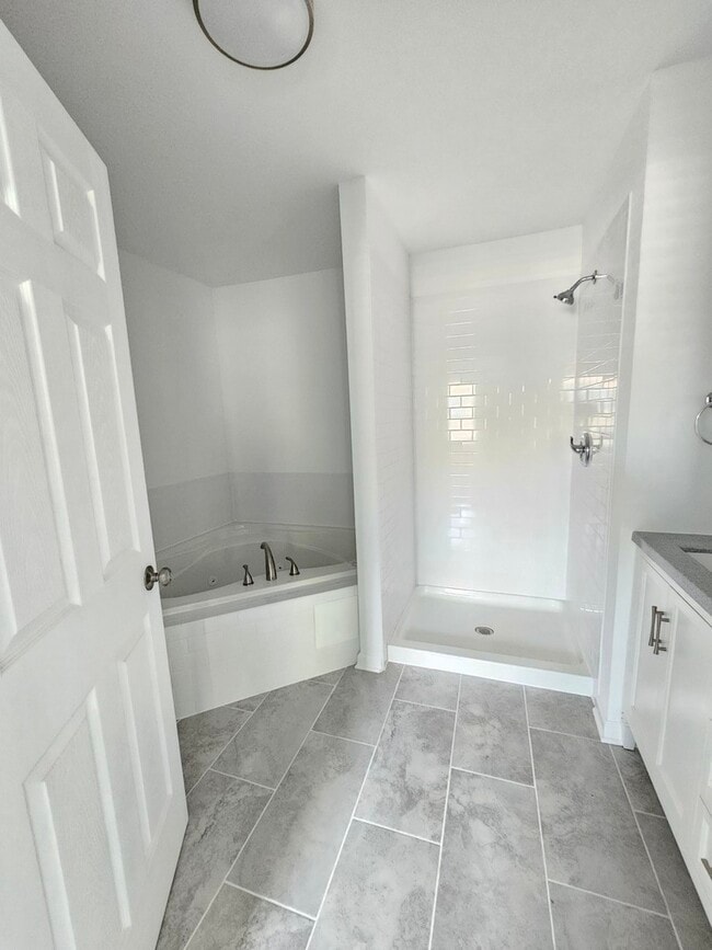 Building Photo - 1269 Bradley Cir