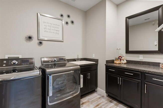 Building Photo - 3967 Equine Cove