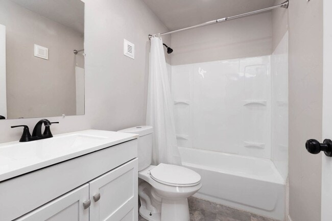Building Photo - Vintage Vault Propeties LLC