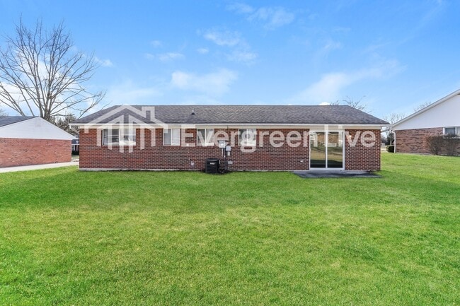 Building Photo - 868 Liverpool Pl