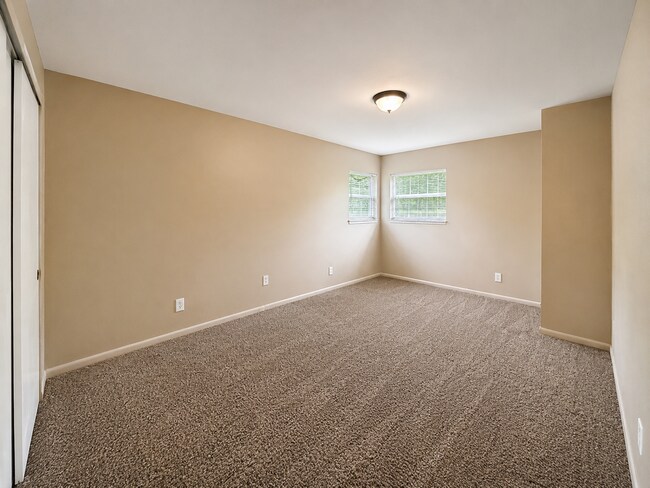 Building Photo - 2631 Tyrell Dr