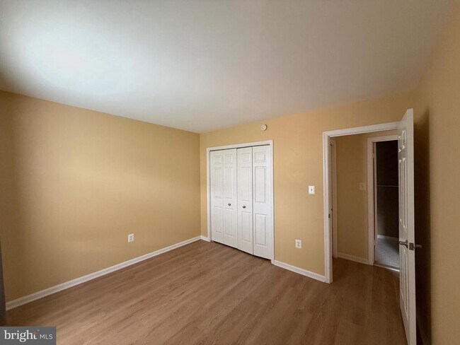 Building Photo - 7230 Taveshire Wy