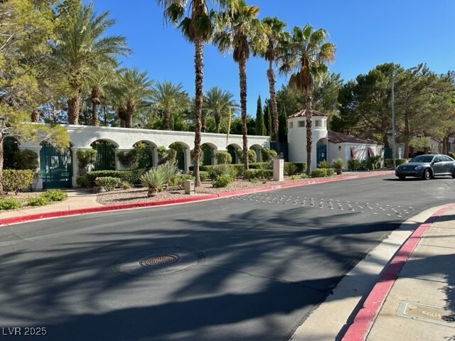 Building Photo - 285 Spring Palms St