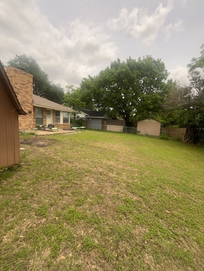 Building Photo - Coming soon for June! 3/2/2 Mansfield isd !