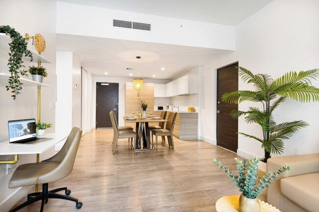 Building Photo - 777 N Ocean Dr