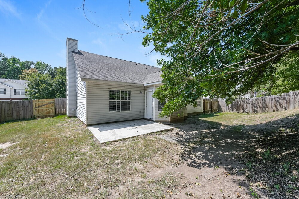 Building Photo - 2167 Mulberry Ln