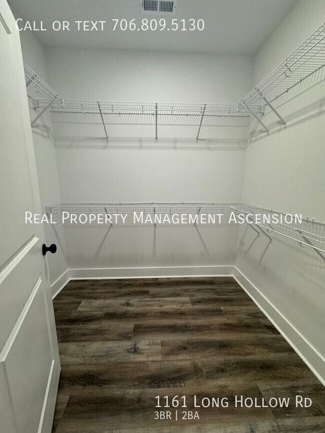 Building Photo - 1161 Long Hollow Rd