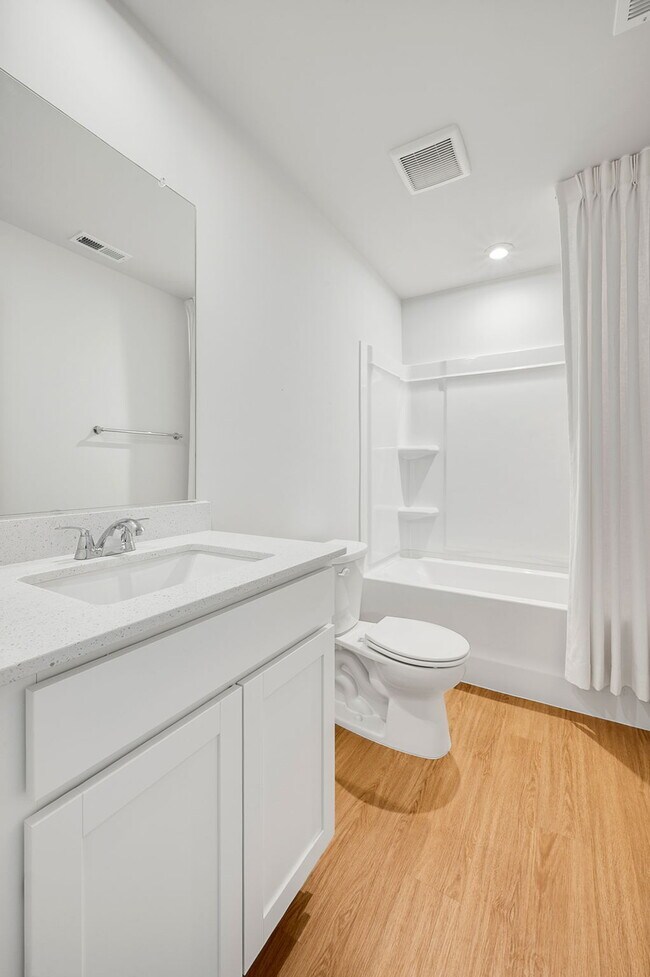 Building Photo - 3 Bedroom Single-Family Home with 2-Car Garage in Glen Allen (23060) – $2,650/mo