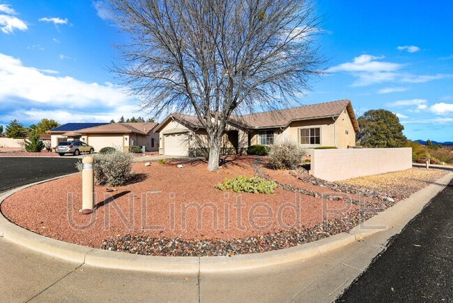 Building Photo - 25 Saddle Horn Cir