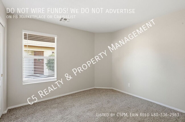 Building Photo - 12541 W Woodland Ave