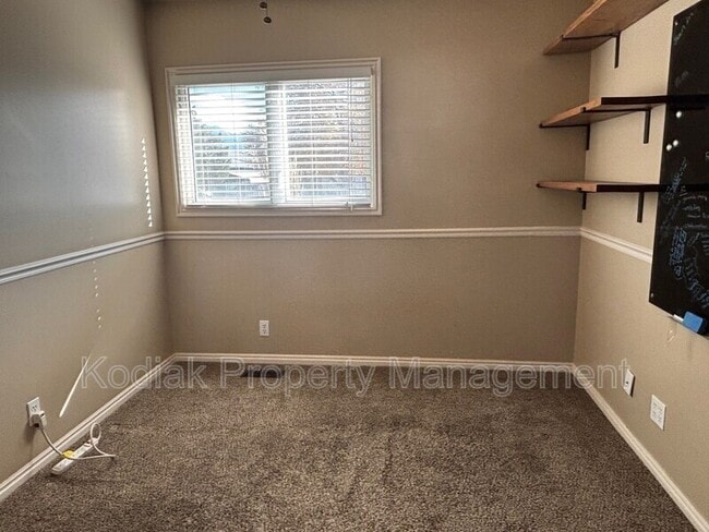 Building Photo - 547 E 3665 S