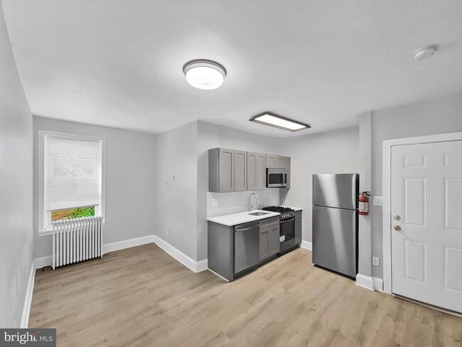 Building Photo - 1101 N 41st St