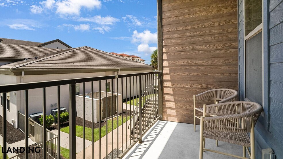 Building Photo - 698 Basilica Bay Dr