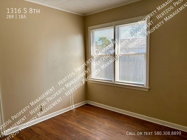 Building Photo - 1316 S 8th-