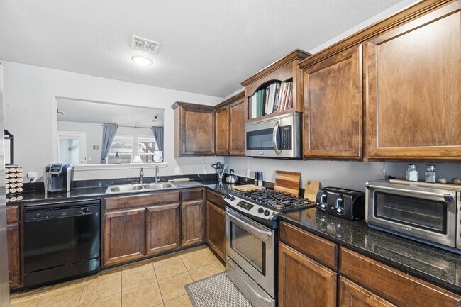 Building Photo - 15208 E 108th Pl N