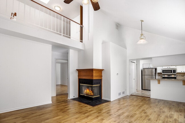 Building Photo - 4542 Topaz Dr