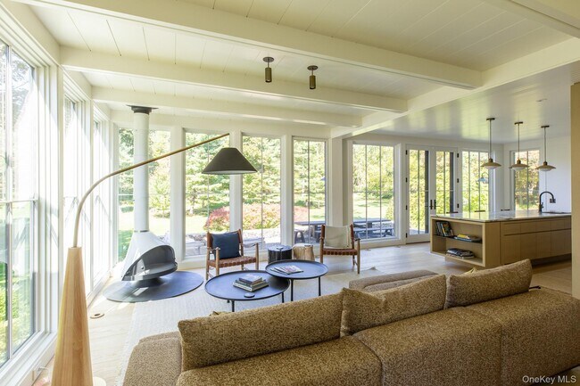 Building Photo - 4-6 Old Primrose Hill Rd