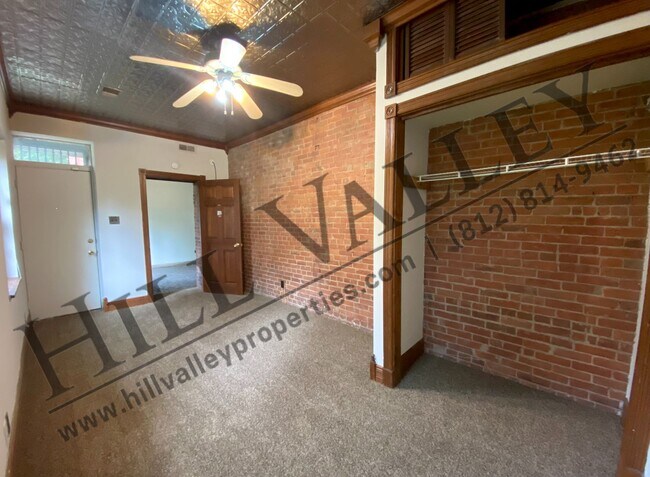 Building Photo - 522 S 6th St