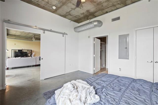 Building Photo - 1001 Belleview St