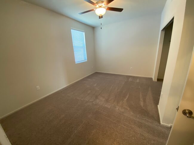 Building Photo - 8676 E Avant Garde Way