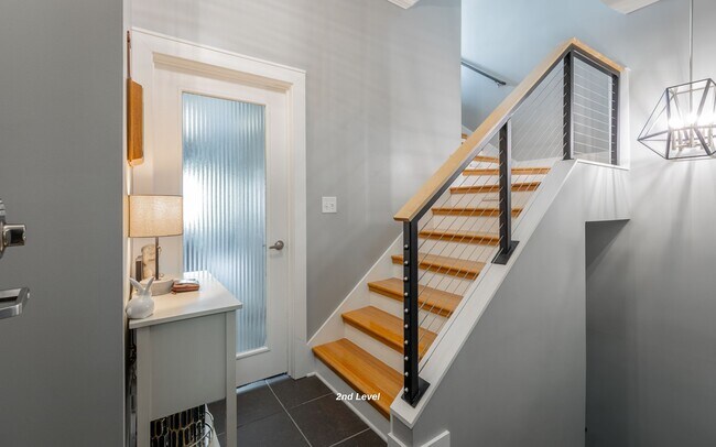 Building Photo - 129 Walnut St