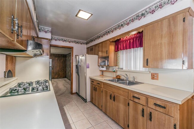 Building Photo - 4341 Kolloch Dr
