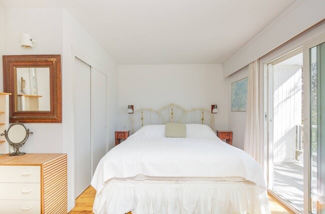 Building Photo - 20 Bay Inlet Rd