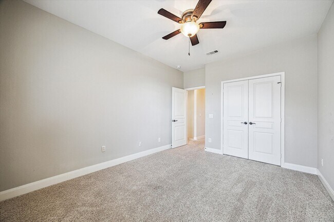 Building Photo - 5902 Chatham Cove