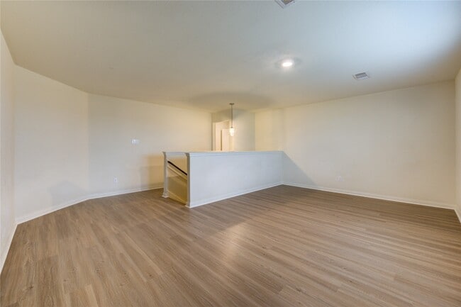 Building Photo - 3001 Iron Woods Dr