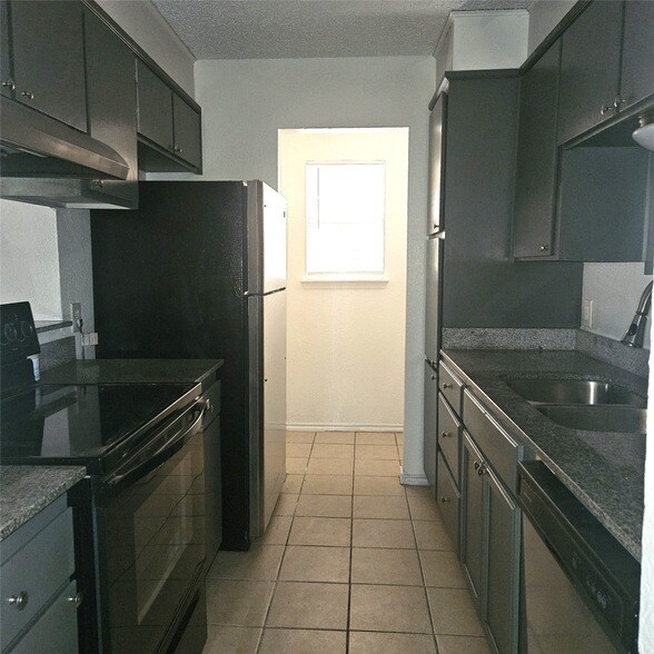 Building Photo - 6188 Vega Dr