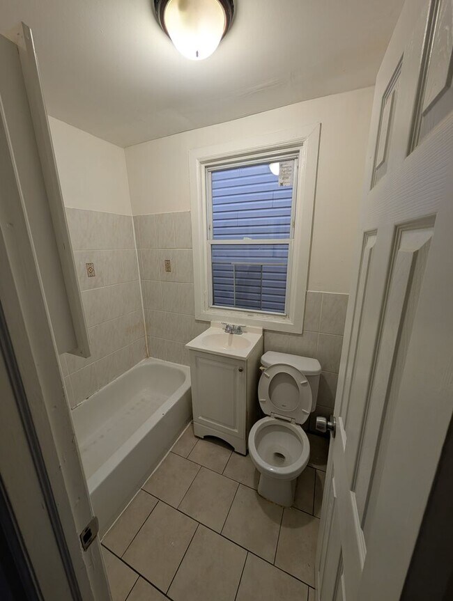 Building Photo - 764 S 17th St