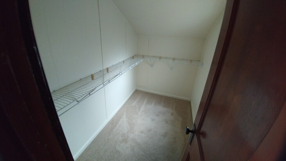Walk-in Closet - 1016 Morrison Ave