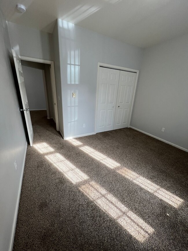 Building Photo - 1920 Monte Vista Dr