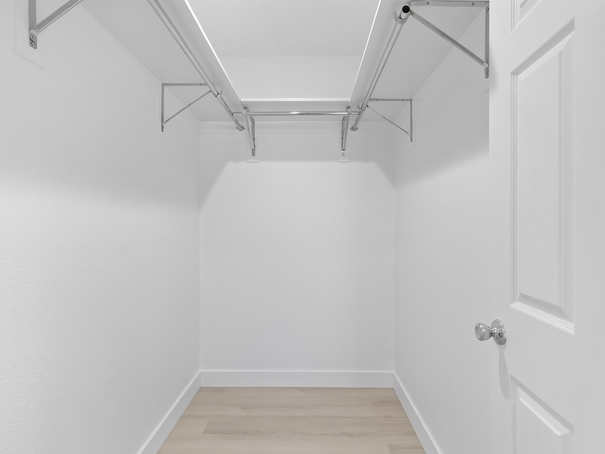 Building Photo - 8828 Chimineas Ave