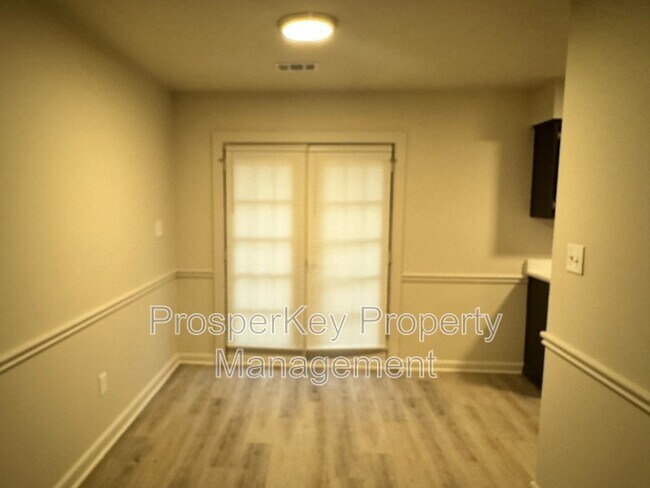 Building Photo - 1715 Scenic Dr