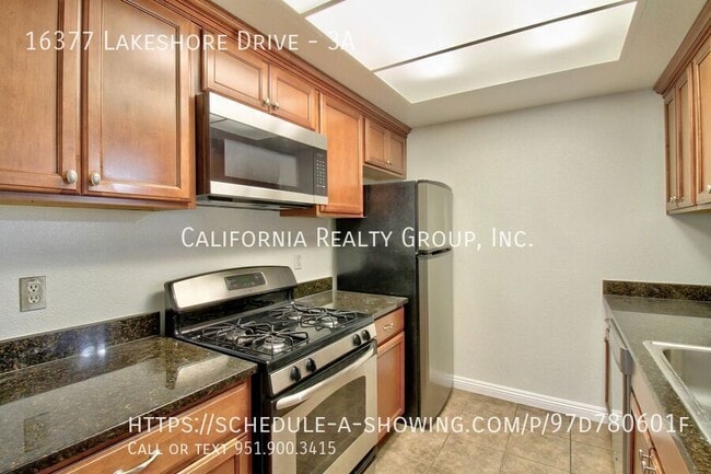 Building Photo - 16377 Lakeshore Dr