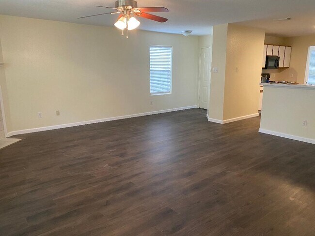 Building Photo - 15322 Romford Ln