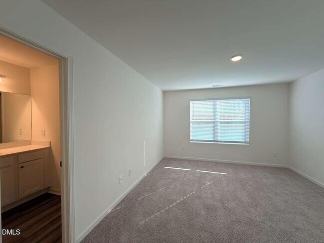 Building Photo - 2048 Trailside Dr